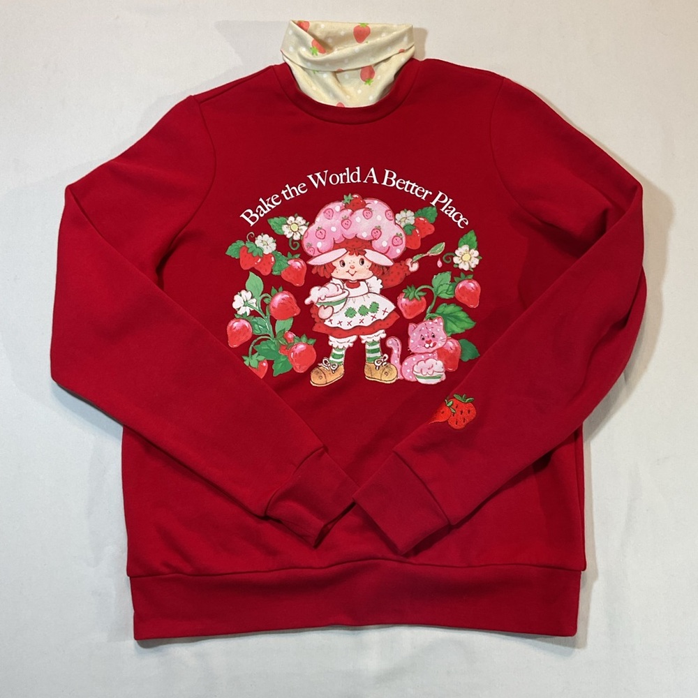Strawberry Shortcake Vintage Red Long Sleeve Faux Turtleneck Sweatshirt, Size XS